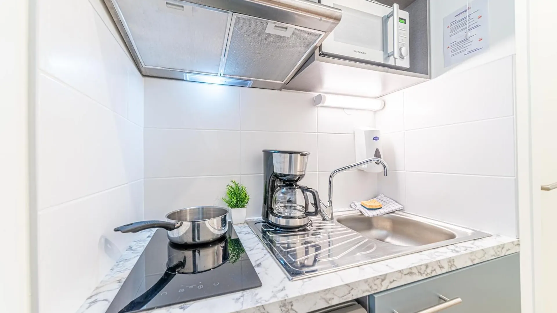 Aparthotel Montempo + Apparthotel Toulouse Cite Internationale
