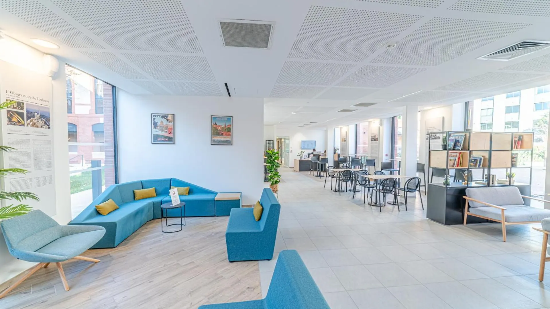 Montempo + Apparthotel Toulouse Cite Internationale 2*,  France